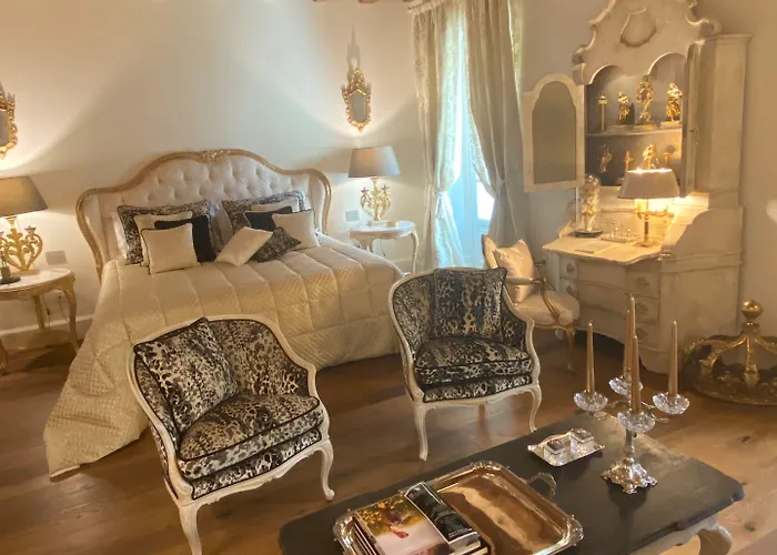 אורחן Antica Dimora Desenzano *